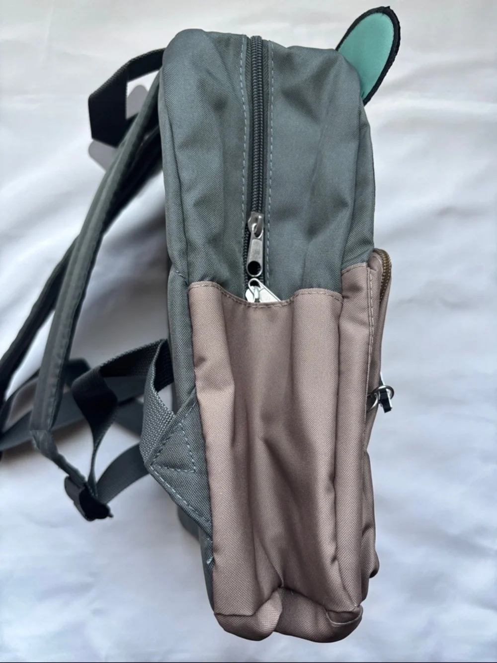 PIGGY Zompiggy Face Backpack (School Bag w/ 3D Charm, Zipper Pocket)